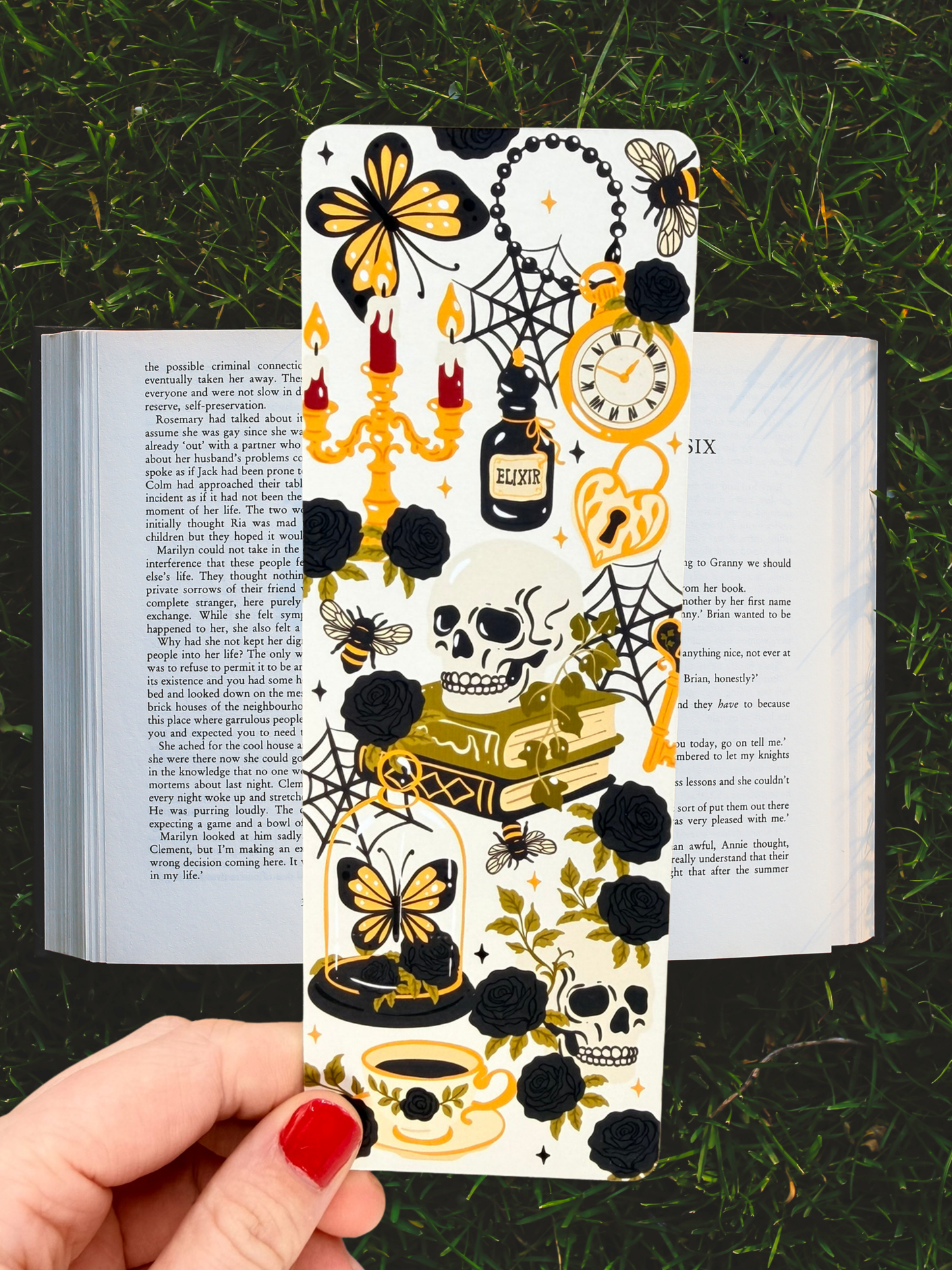 Dark Academia Bookmark | Gothic Skull Bookmark